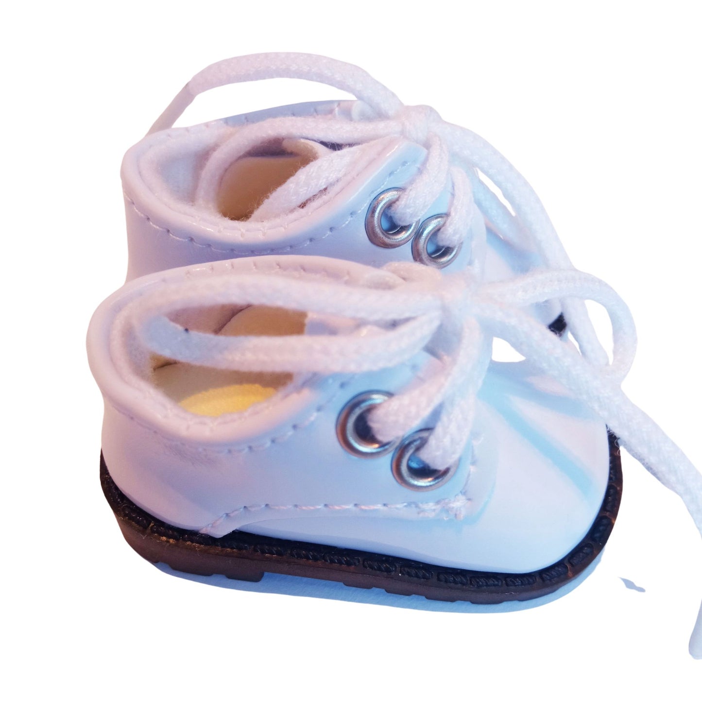In a lace-up shoes for Paola Reina, 32 cm, featuring a gloss finish, black soles. Size 5.5 cm x 2.8 cm.